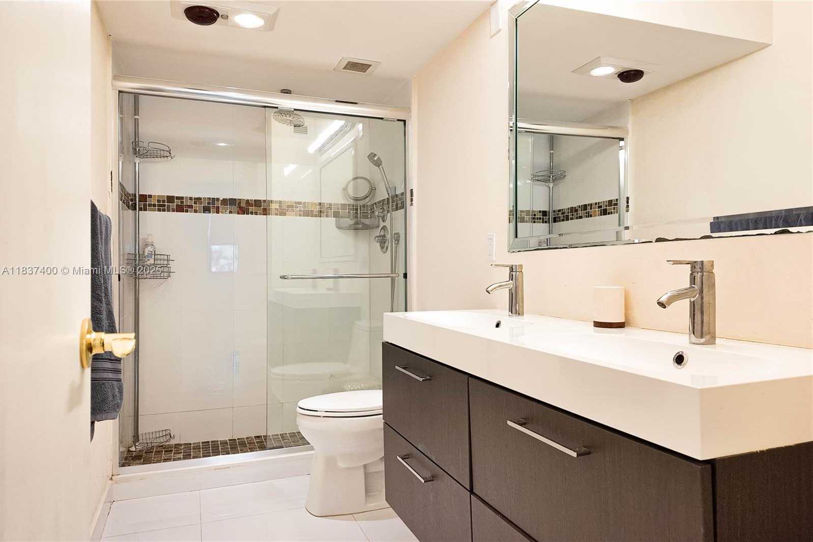 Small Image of 1950 SOUTH OCEAN DR #3G, Hallandale Beach Number 16