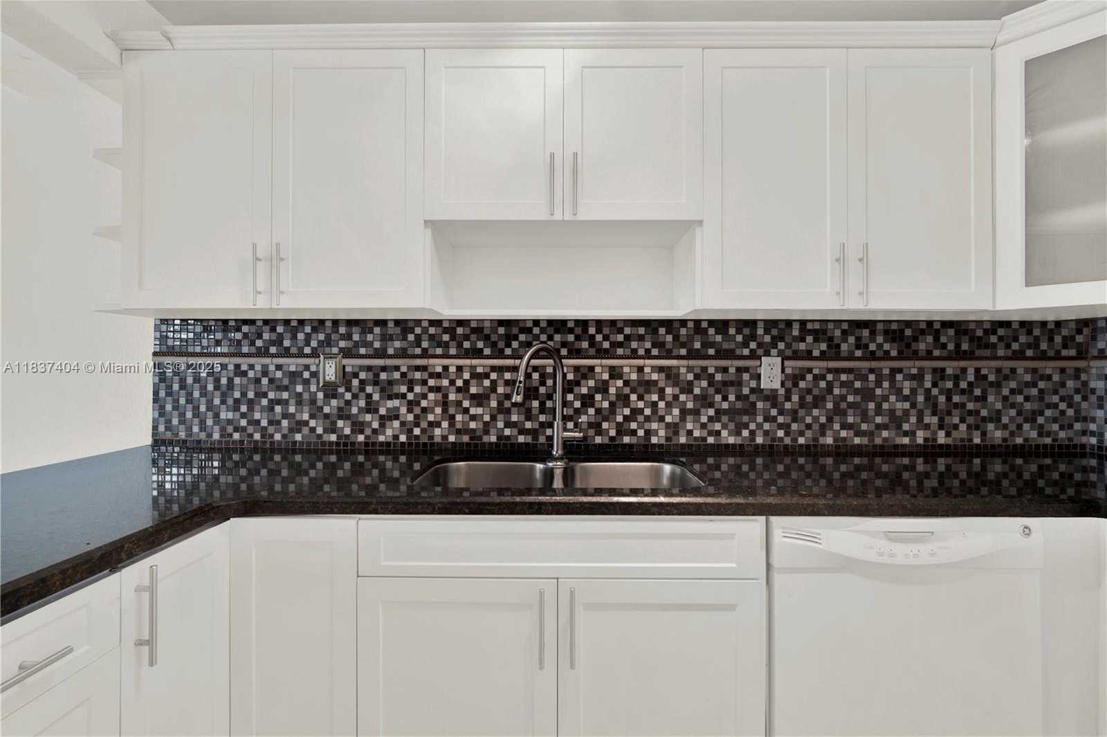 Small Image of 1990 WEST 56TH ST #1407, Hialeah Number 7