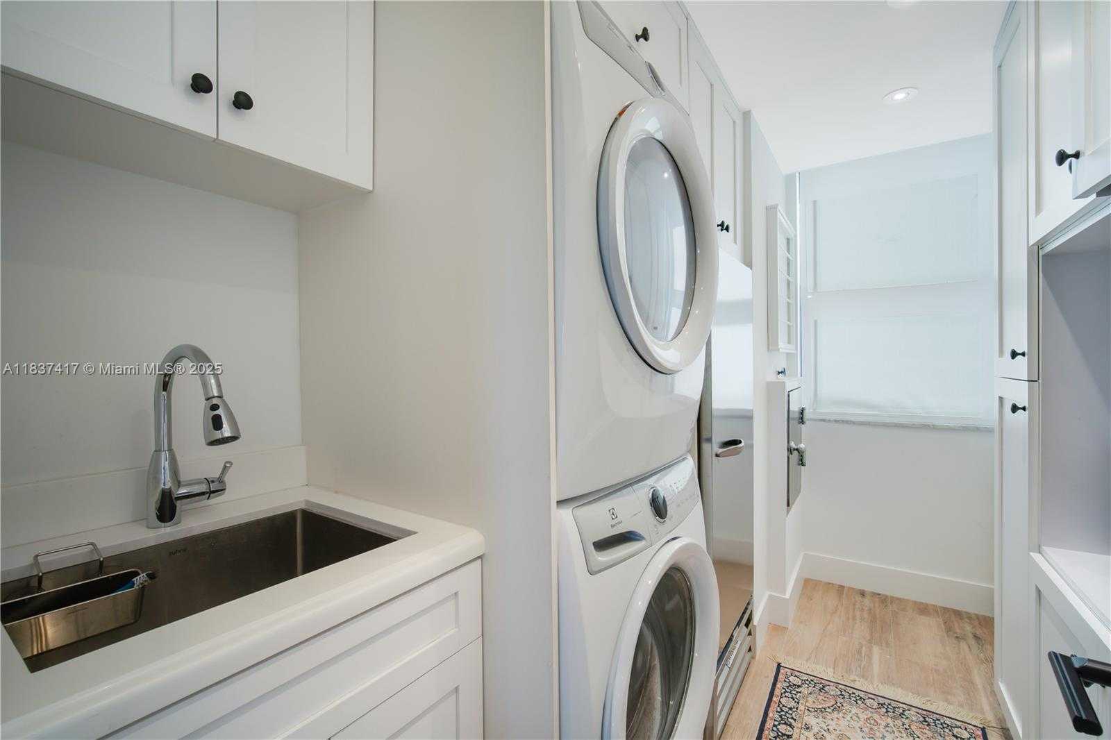 Small Image of 700 CORAL WAY #4, Coral Gables Number 34