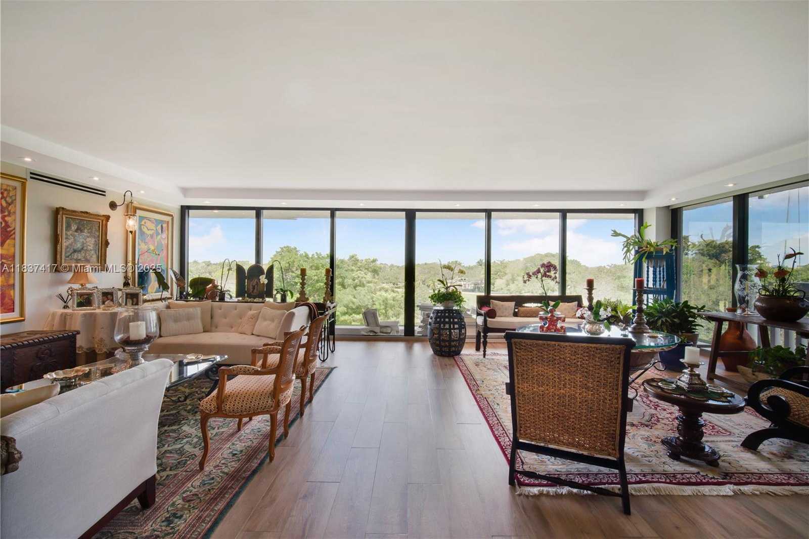 Small Image of 700 CORAL WAY #4, Coral Gables Number 4