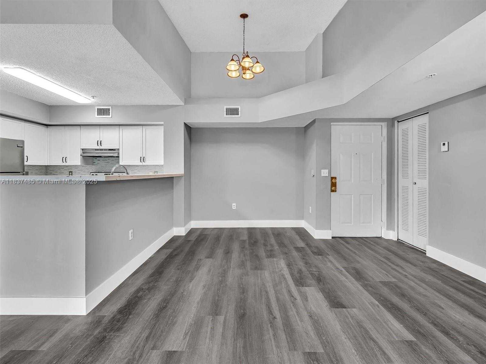Small Image of 2071 RENAISSANCE BLVD #303, Miramar Number 13