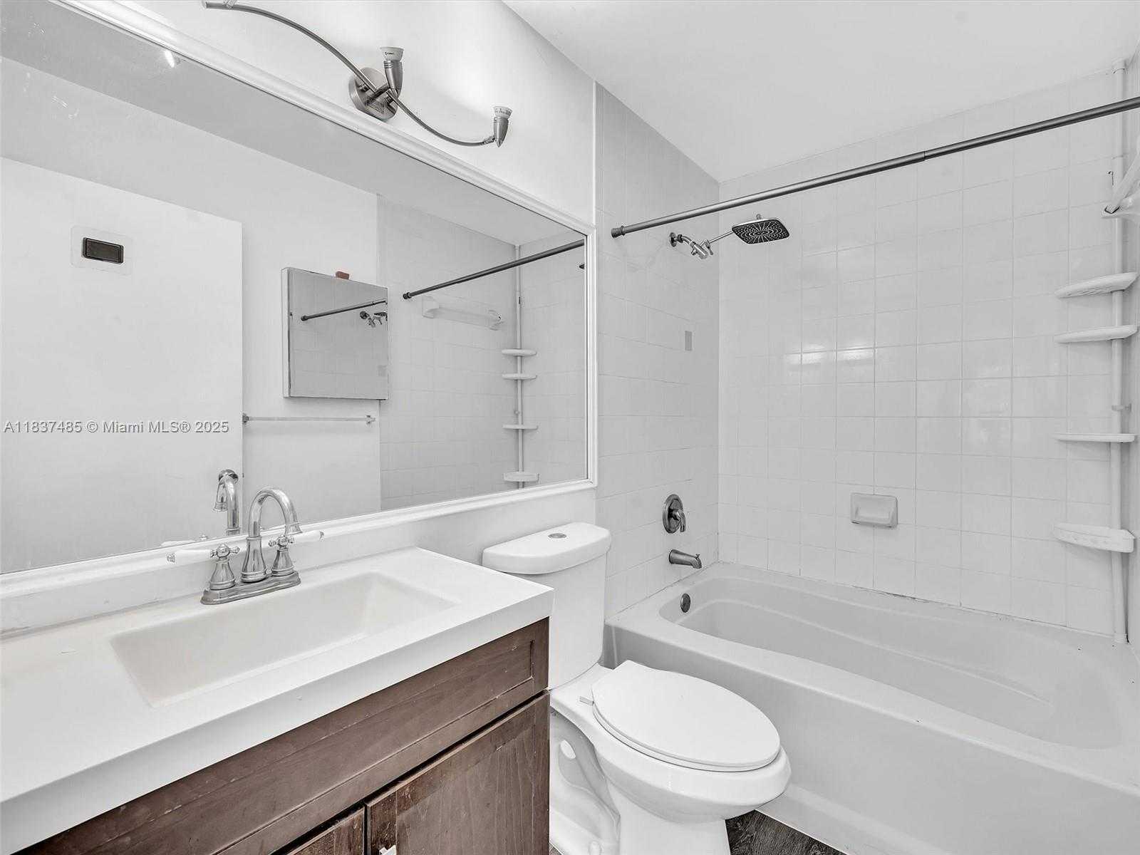 Small Image of 2071 RENAISSANCE BLVD #303, Miramar Number 18