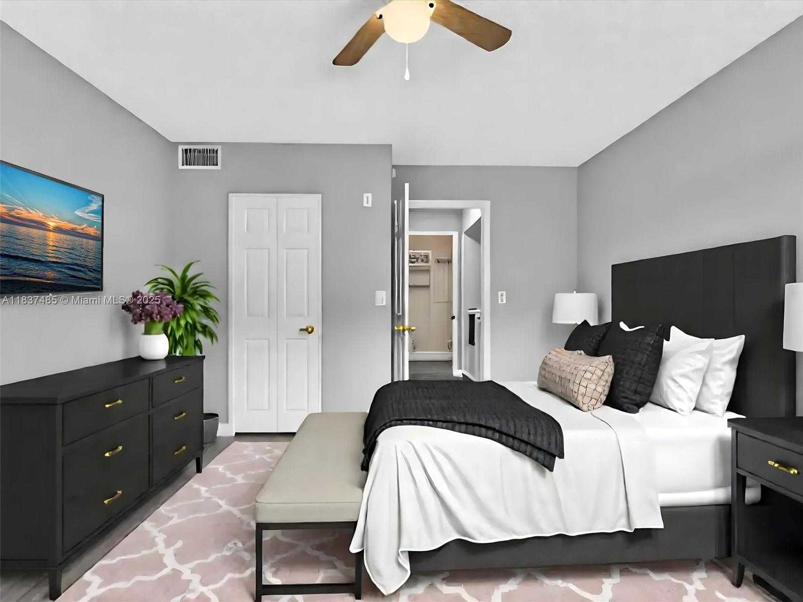 Small Image of 2071 RENAISSANCE BLVD #303, Miramar Number 2