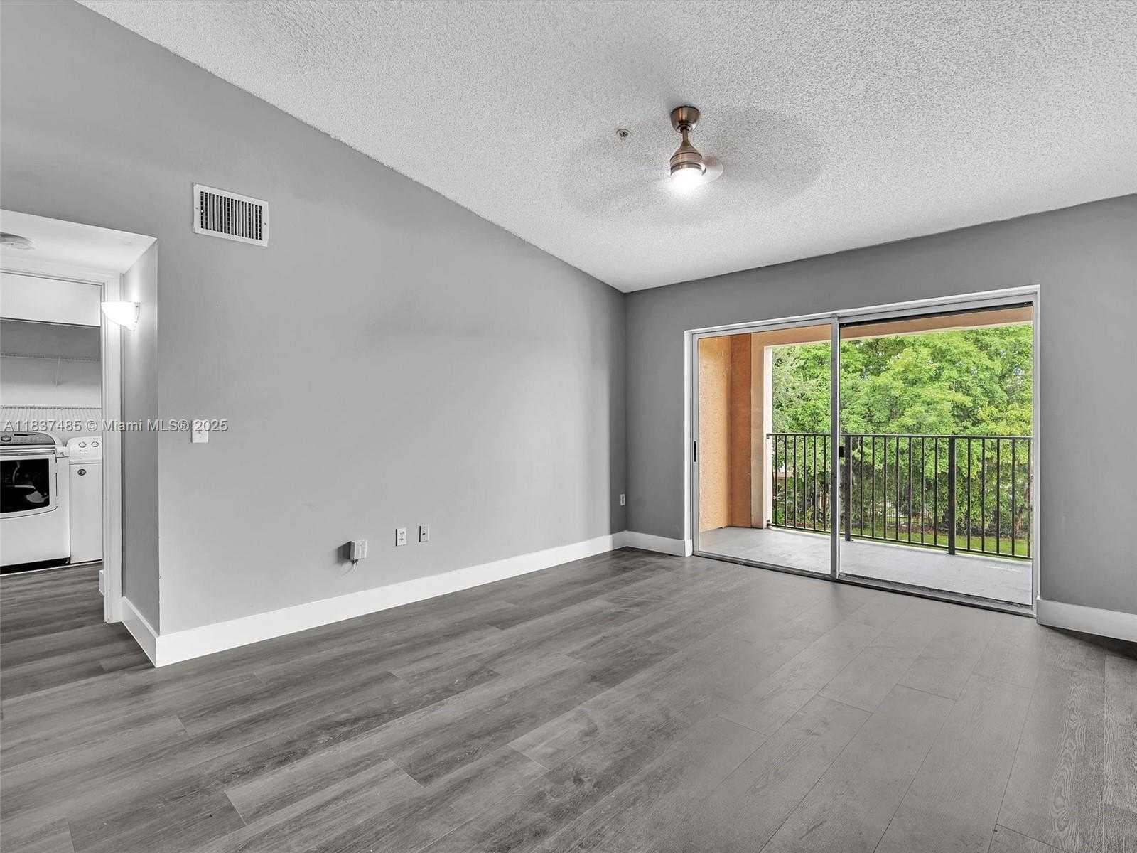 Small Image of 2071 RENAISSANCE BLVD #303, Miramar Number 29