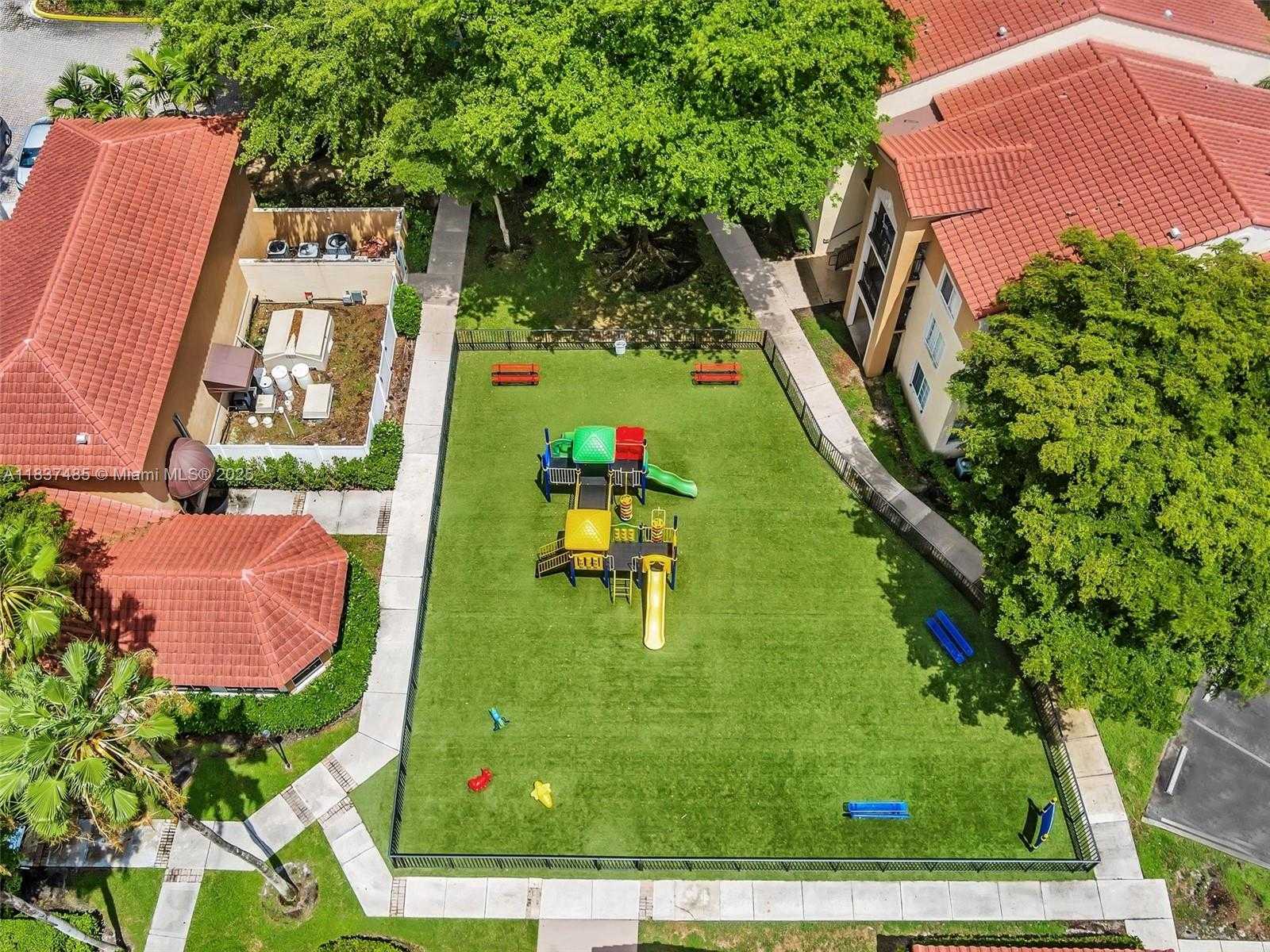 Small Image of 2071 RENAISSANCE BLVD #303, Miramar Number 45
