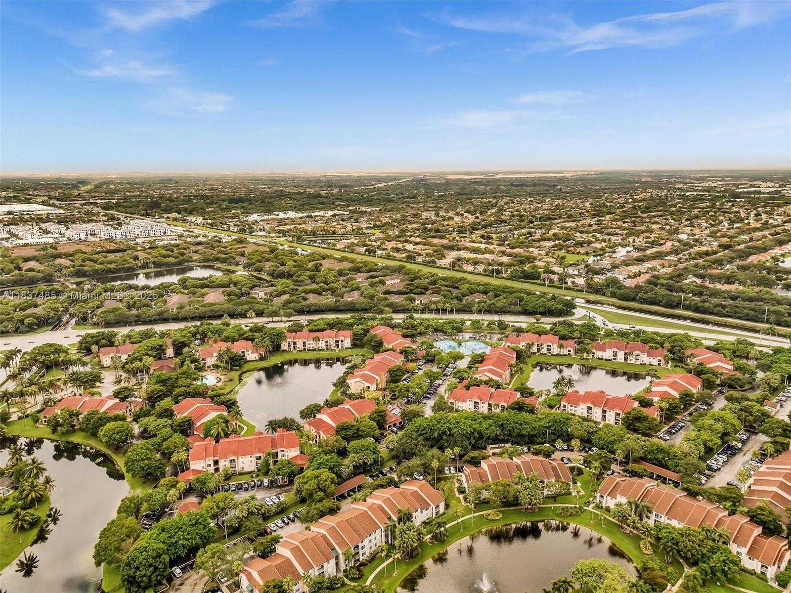 Small Image of 2071 RENAISSANCE BLVD #303, Miramar Number 50