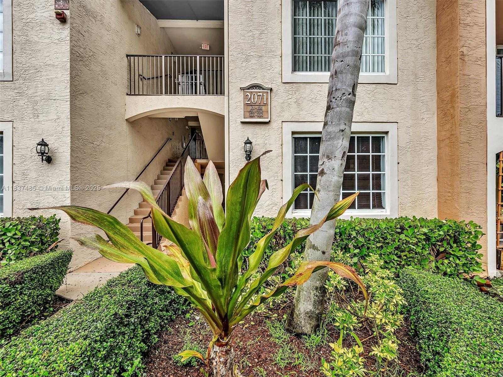 Small Image of 2071 RENAISSANCE BLVD #303, Miramar Number 75