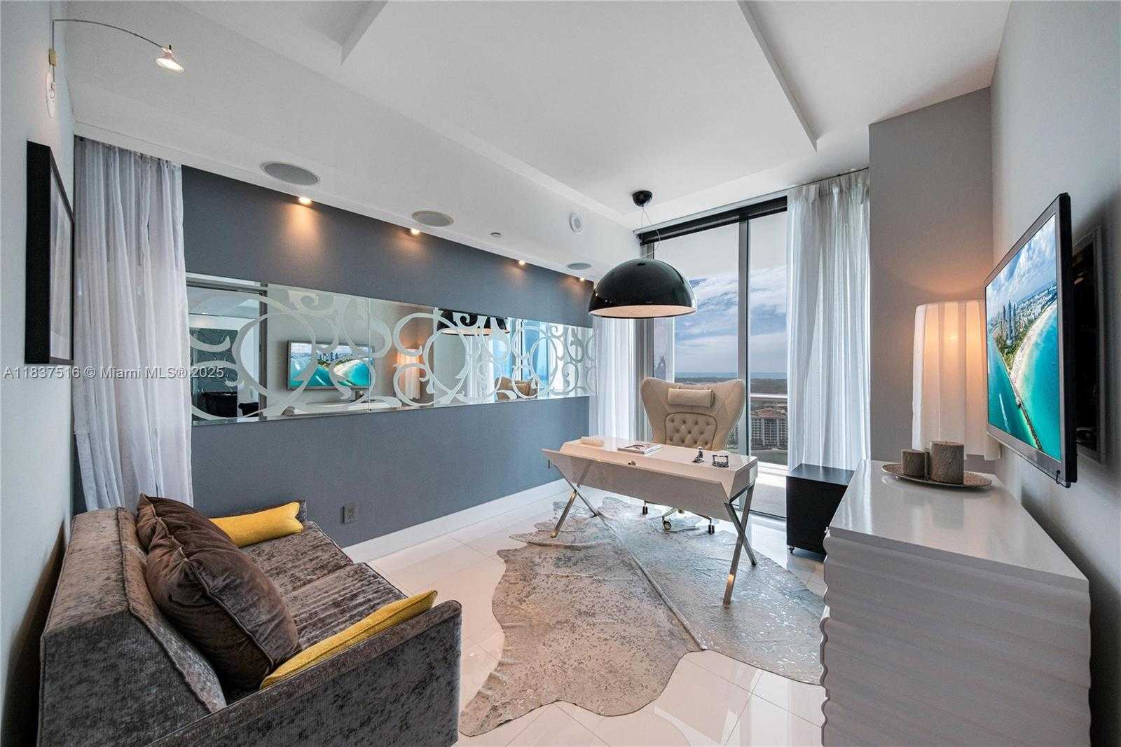 Small Image of 100 SOUTH POINTE DR #3002, Miami Beach Number 18
