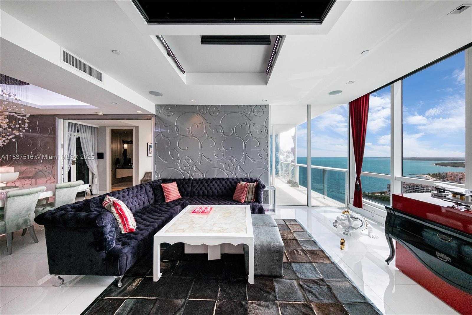 Small Image of 100 SOUTH POINTE DR #3002, Miami Beach Number 21