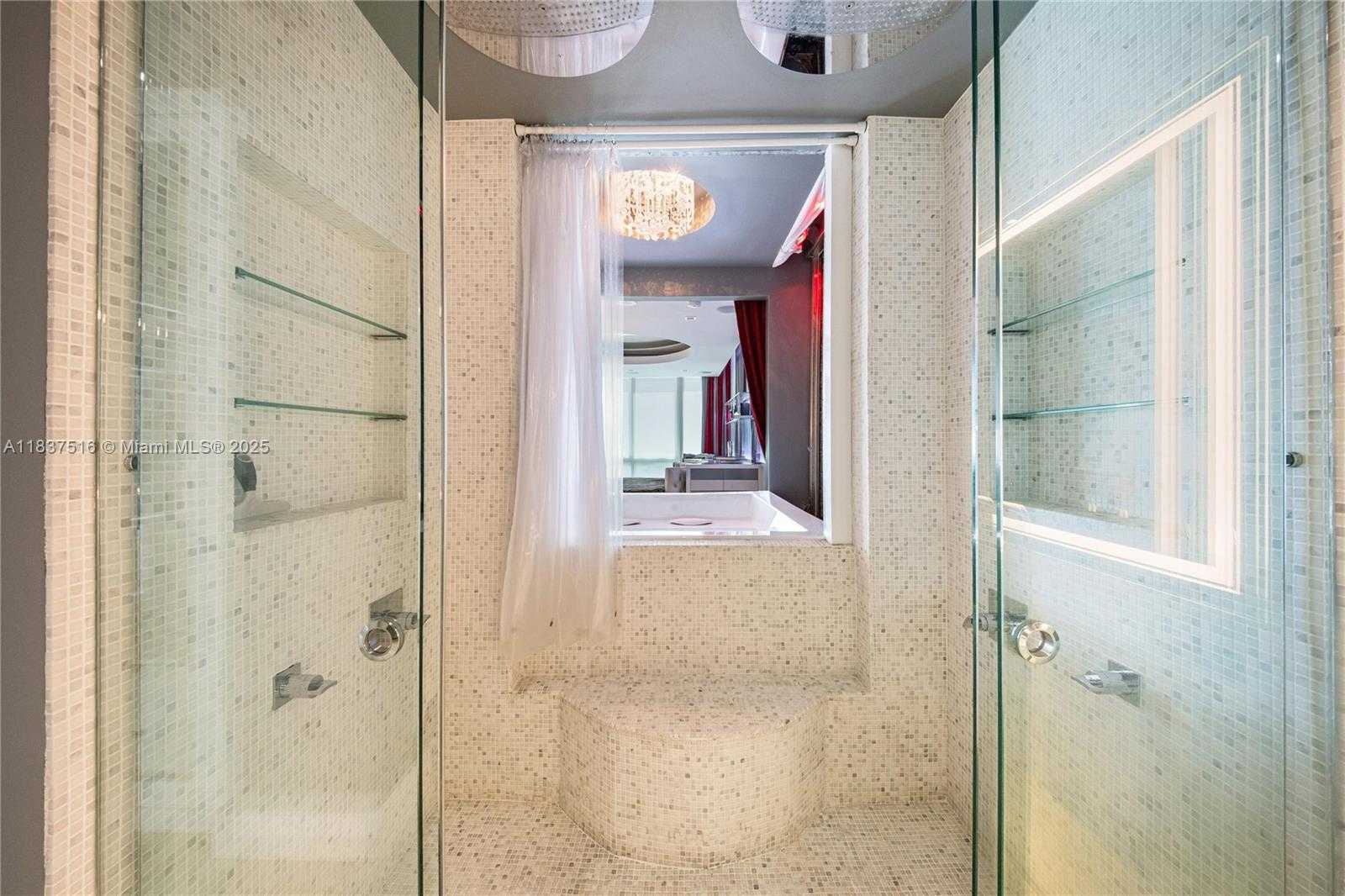 Small Image of 100 SOUTH POINTE DR #3002, Miami Beach Number 24