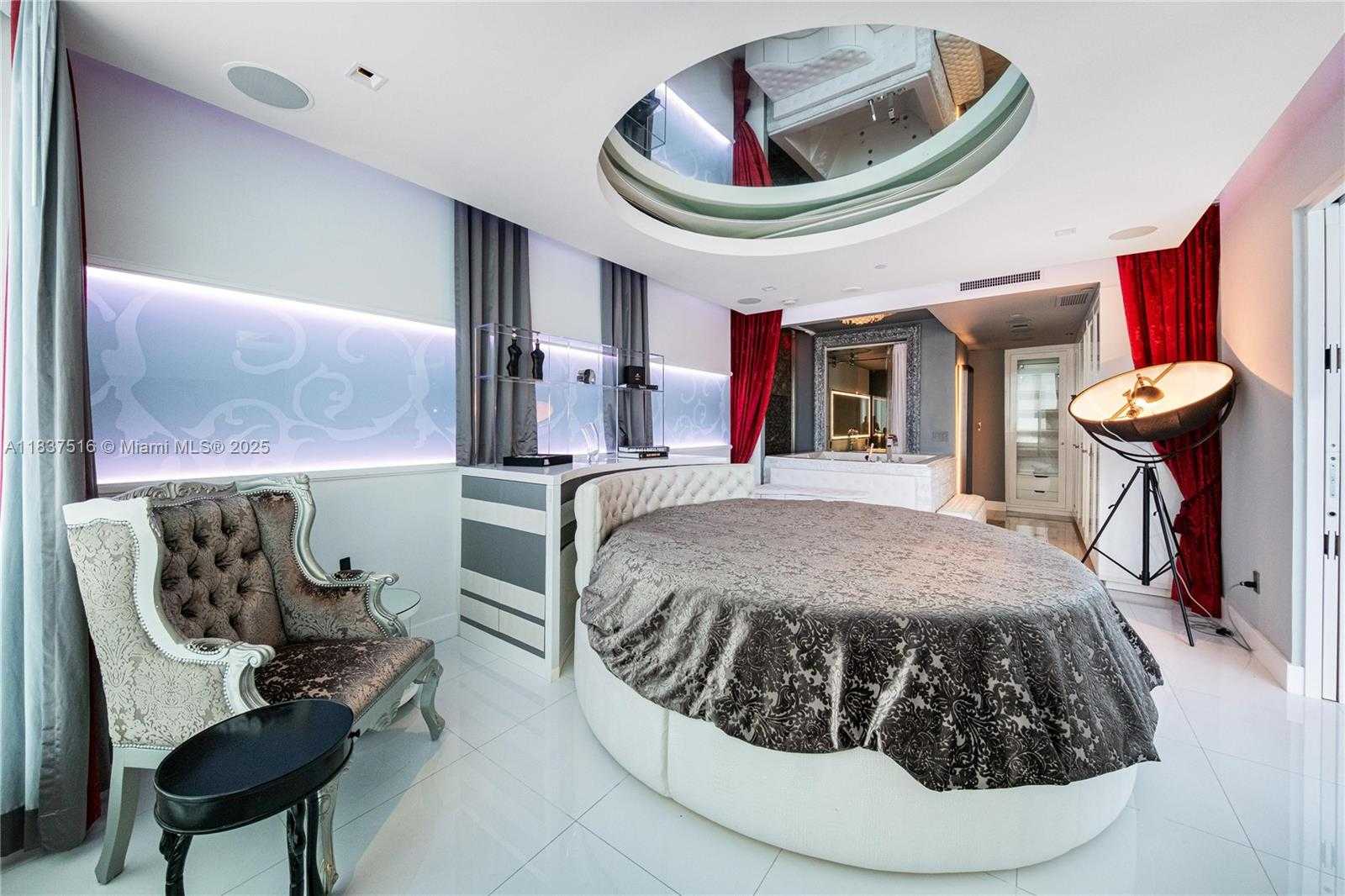 Small Image of 100 SOUTH POINTE DR #3002, Miami Beach Number 28