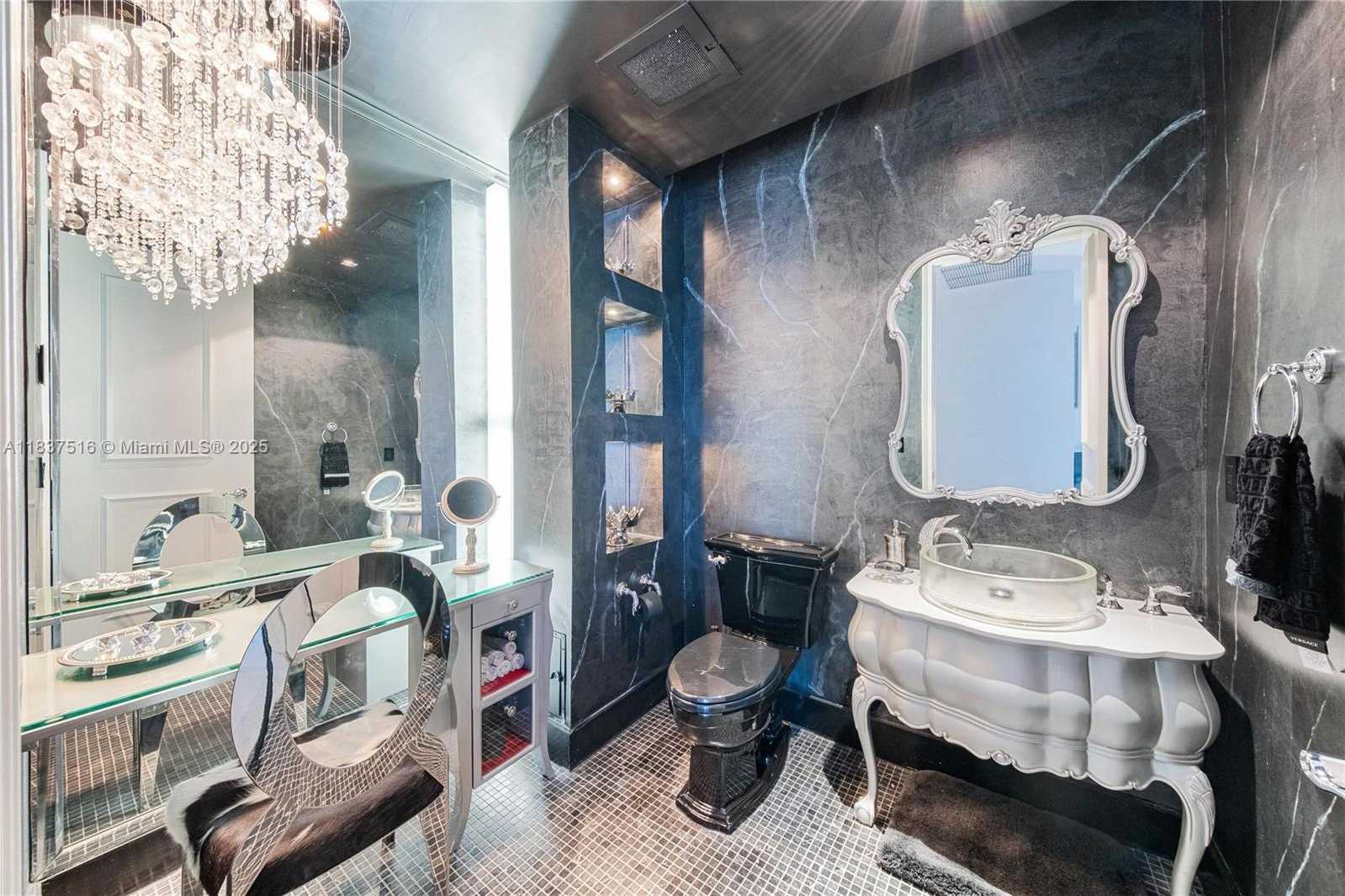Small Image of 100 SOUTH POINTE DR #3002, Miami Beach Number 30