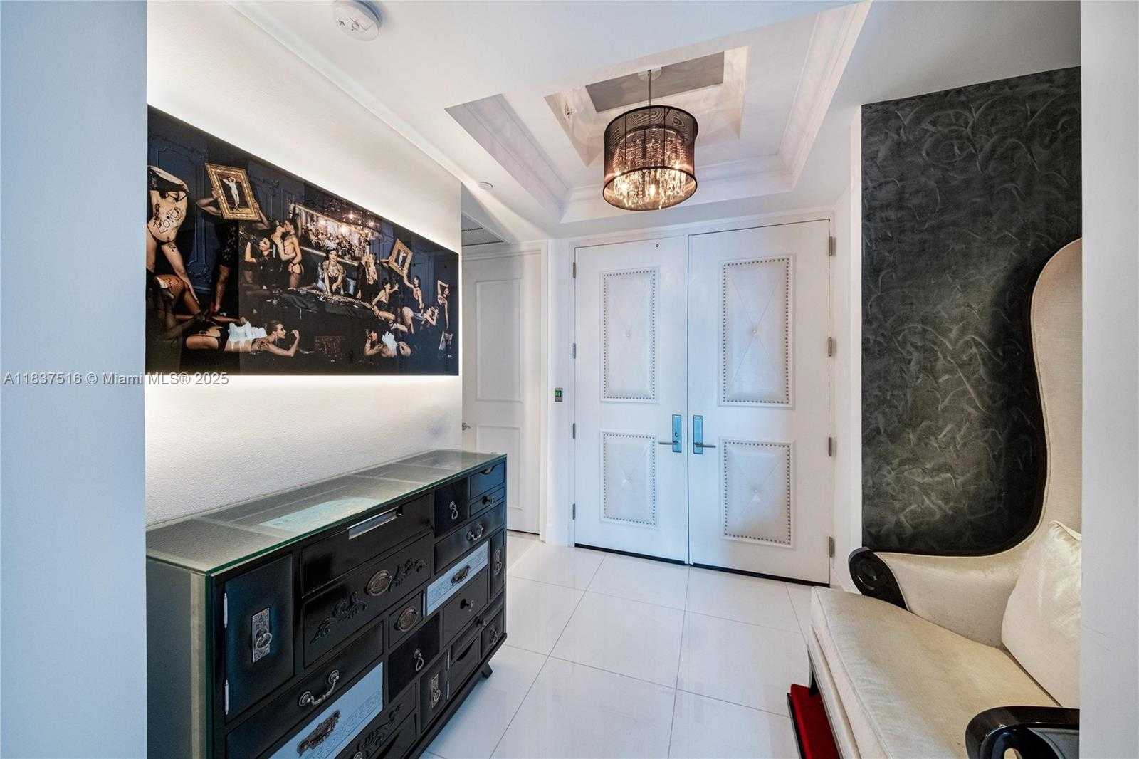 Small Image of 100 SOUTH POINTE DR #3002, Miami Beach Number 6