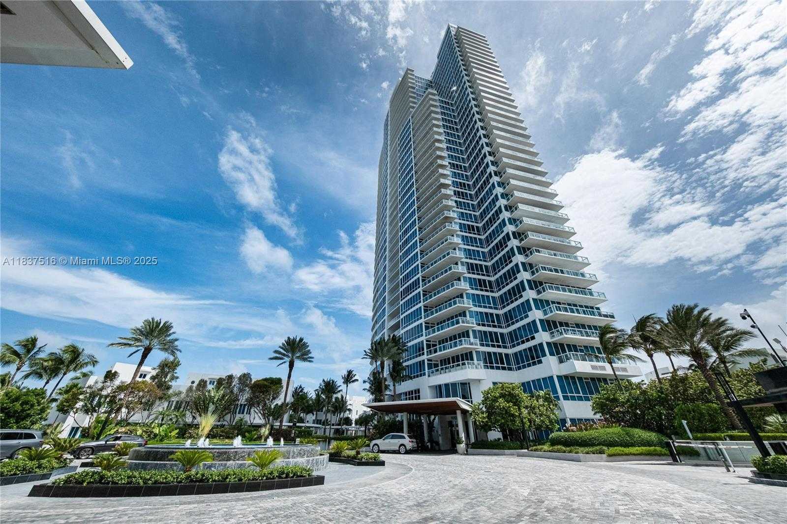Small Image of 100 SOUTH POINTE DR #3002, Miami Beach Number 9