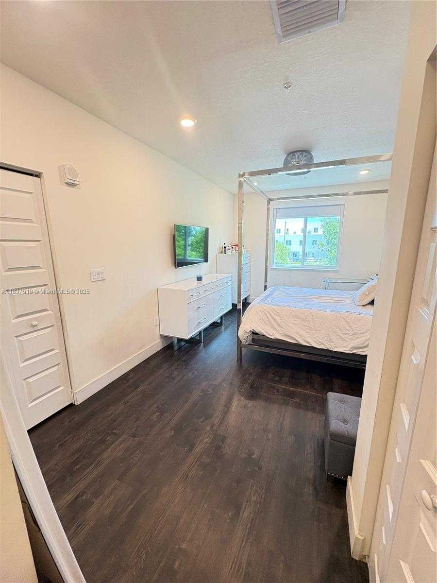 Small Image of 6421 NORTH WEST 102ND PATH #104, Doral Number 12