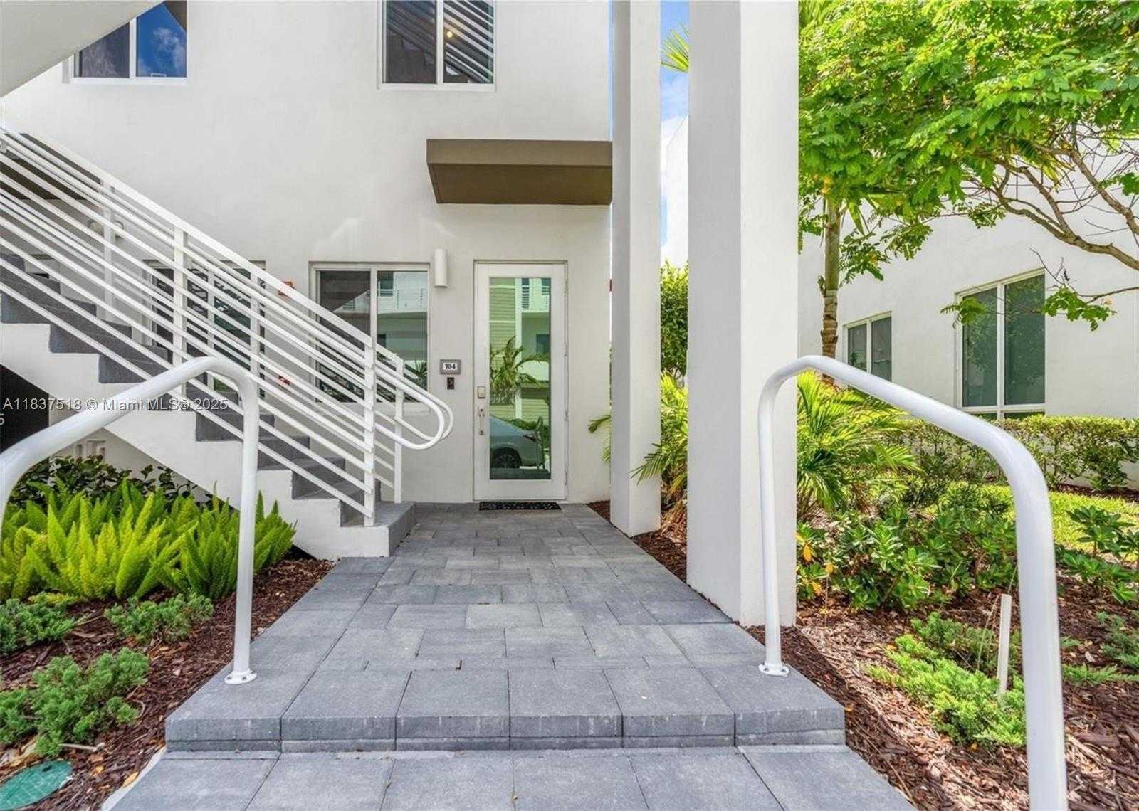 Small Image of 6421 NORTH WEST 102ND PATH #104, Doral Number 24
