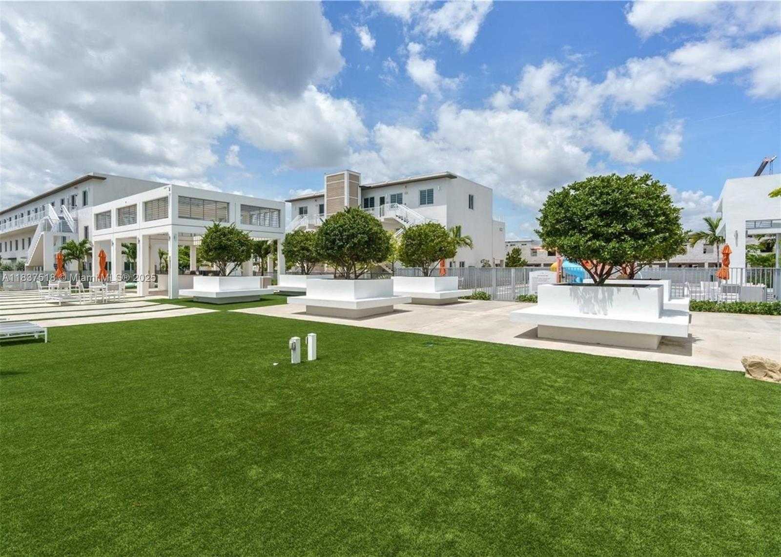Small Image of 6421 NORTH WEST 102ND PATH #104, Doral Number 25