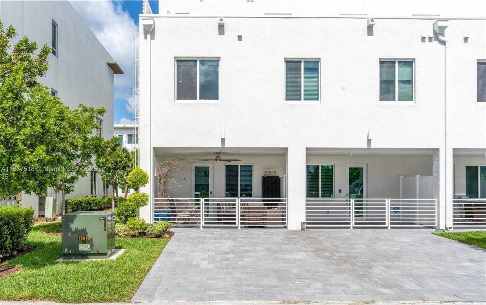 Small Image of 6421 NORTH WEST 102ND PATH #104, Doral Number 6