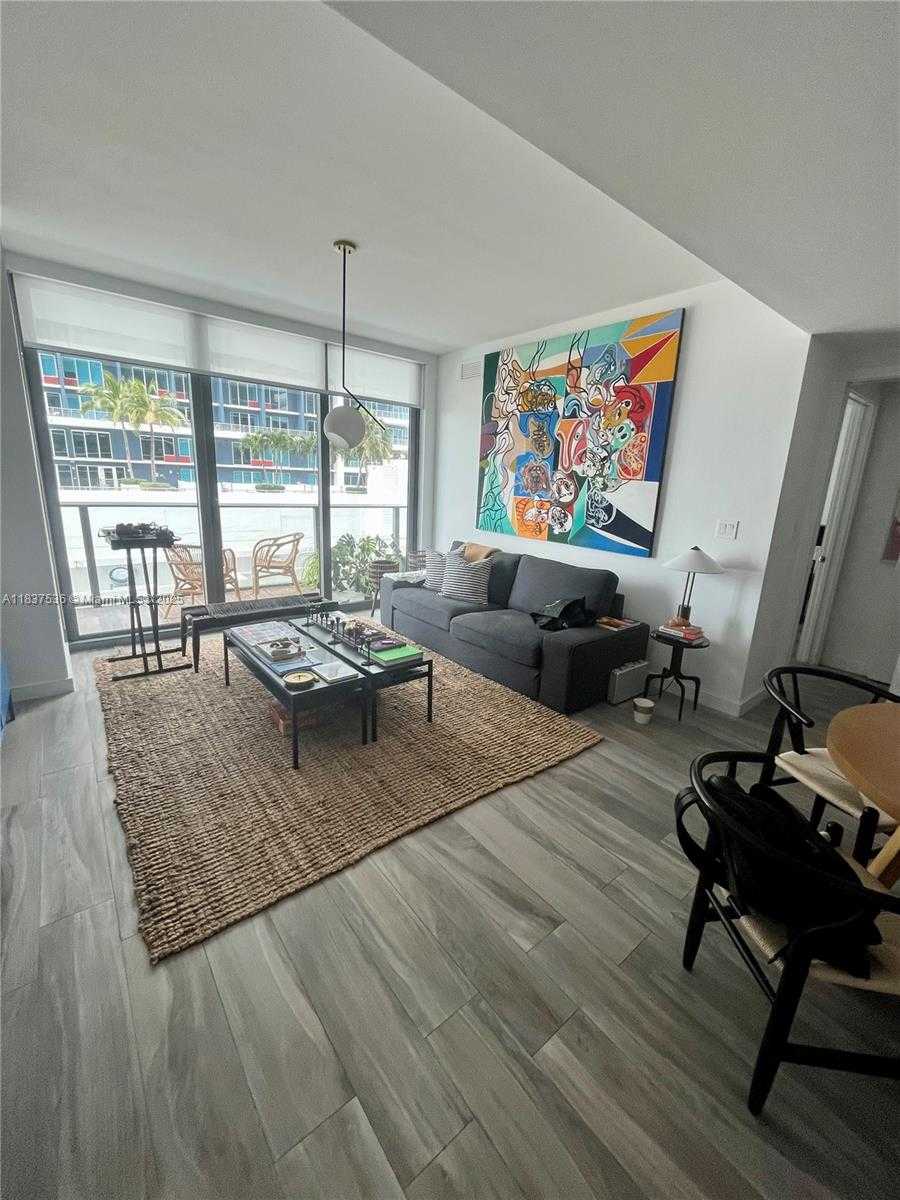 Small Image of 1300 SOUTH MIAMI AVE #1207, Miami Number 4