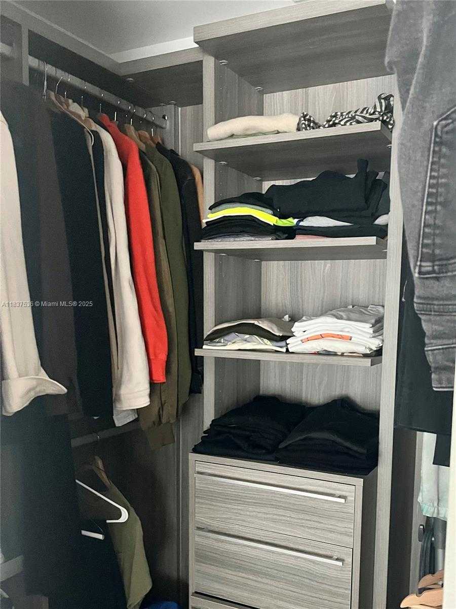 Small Image of 1300 SOUTH MIAMI AVE #1207, Miami Number 5