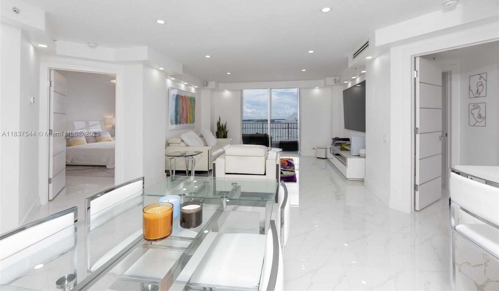 Small Image of 701 BRICKELL KEY BLVD #2011, Miami Number 4