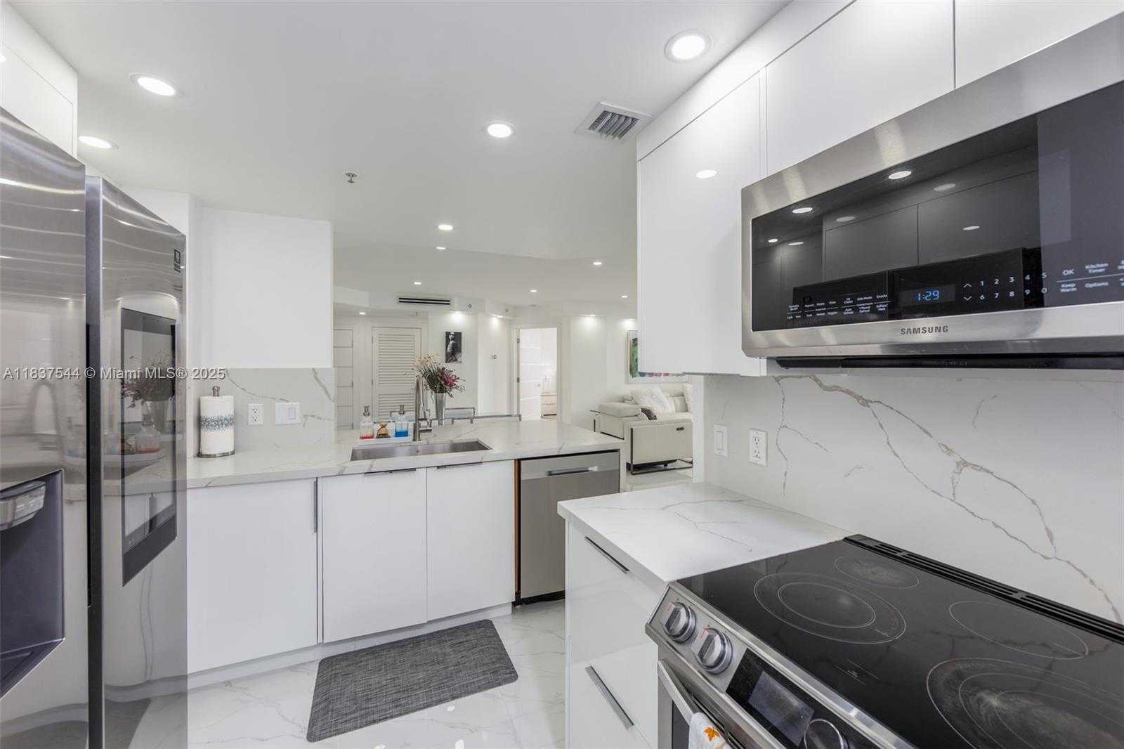Small Image of 701 BRICKELL KEY BLVD #2011, Miami Number 6