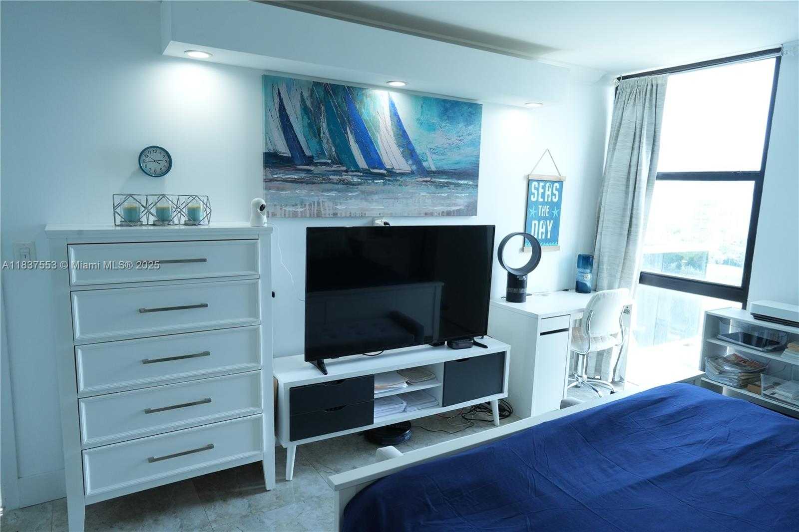 Small Image of 3675 NORTH COUNTRY CLUB DR #1907, Aventura Number 11