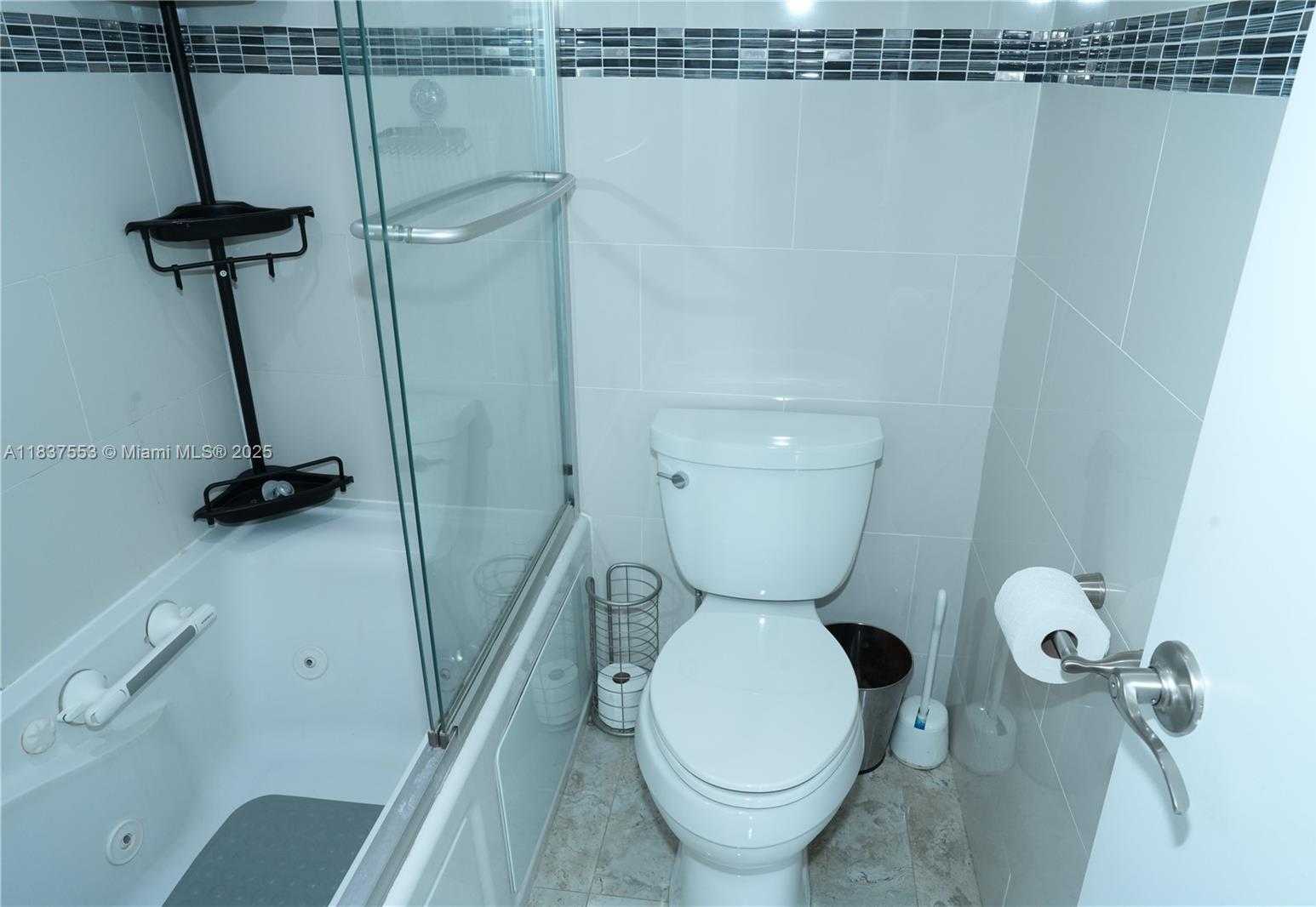 Small Image of 3675 NORTH COUNTRY CLUB DR #1907, Aventura Number 12