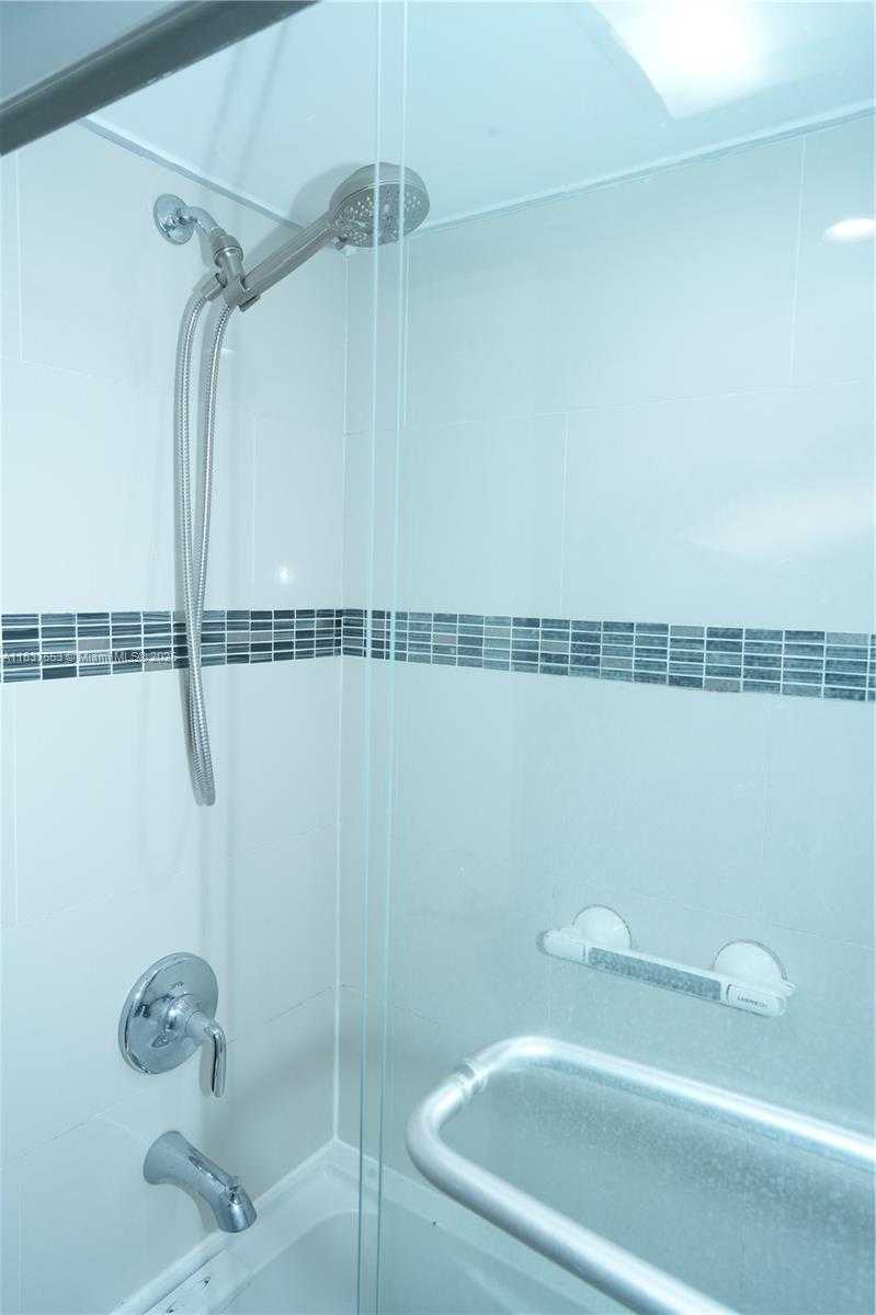 Small Image of 3675 NORTH COUNTRY CLUB DR #1907, Aventura Number 13