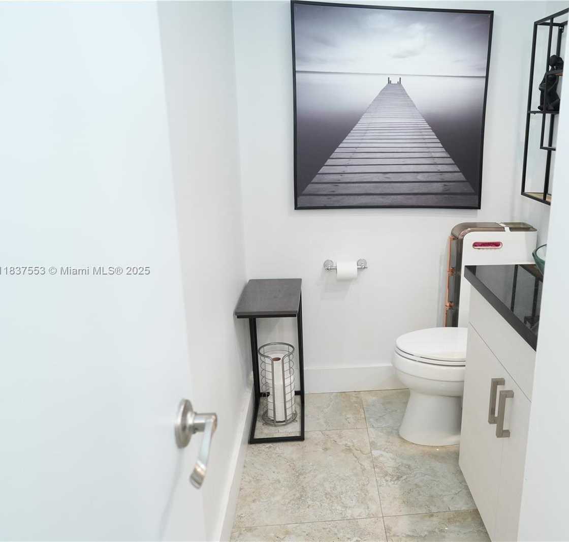 Small Image of 3675 NORTH COUNTRY CLUB DR #1907, Aventura Number 15