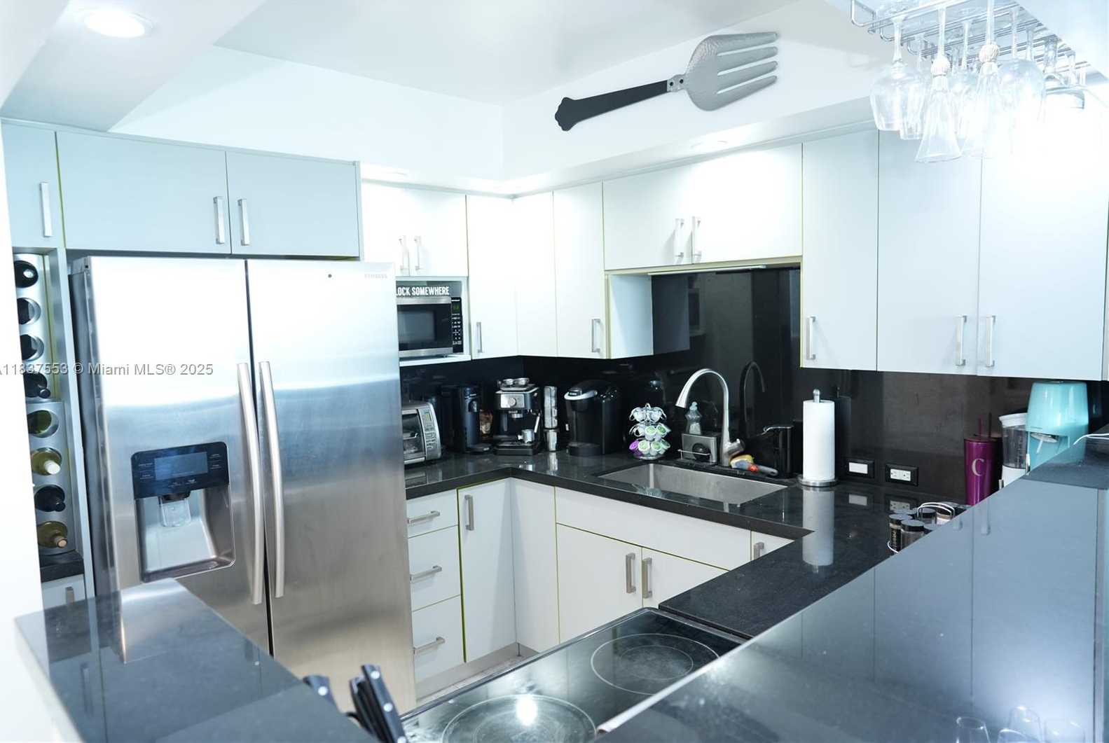 Small Image of 3675 NORTH COUNTRY CLUB DR #1907, Aventura Number 5