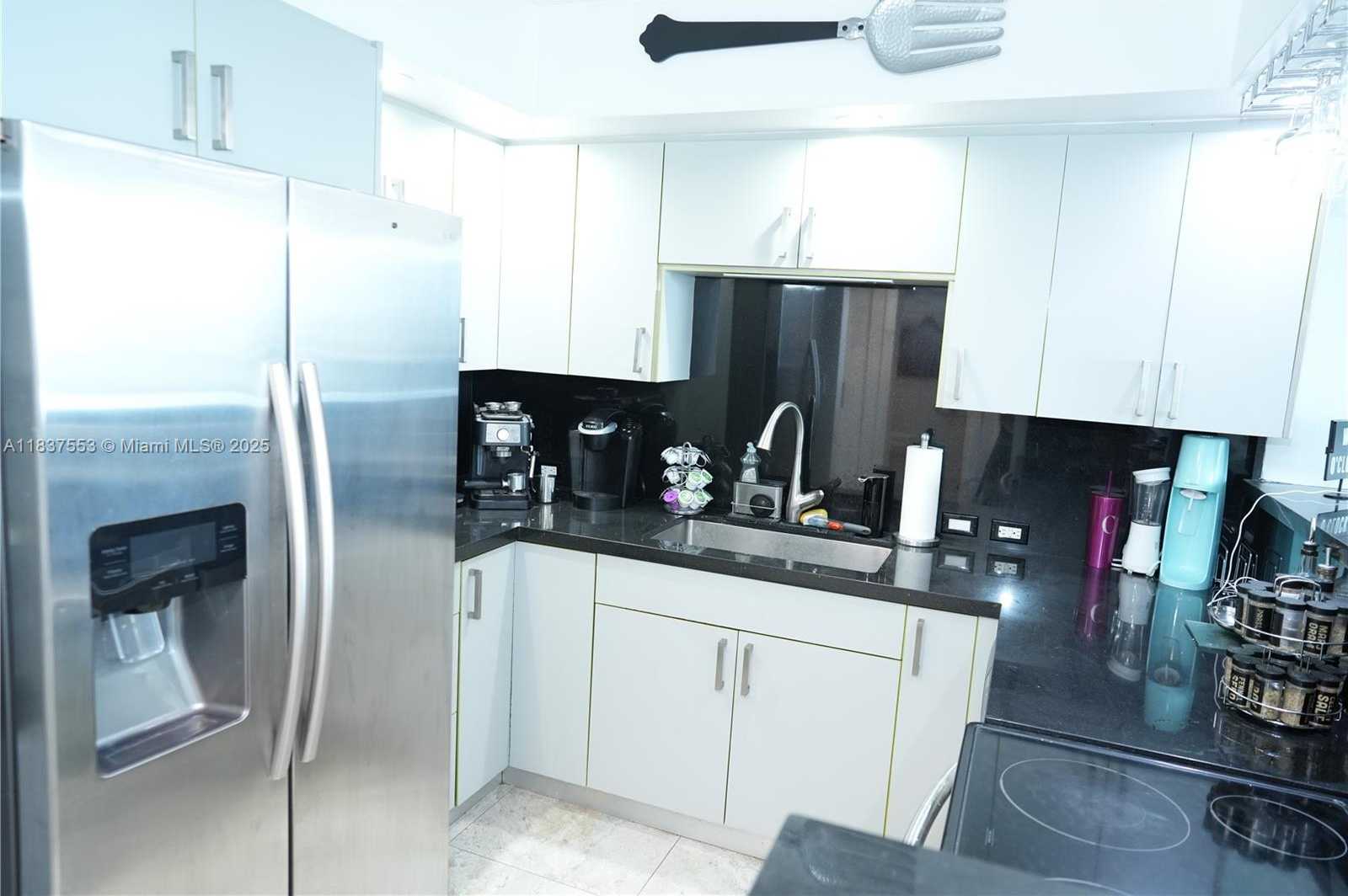 Small Image of 3675 NORTH COUNTRY CLUB DR #1907, Aventura Number 6