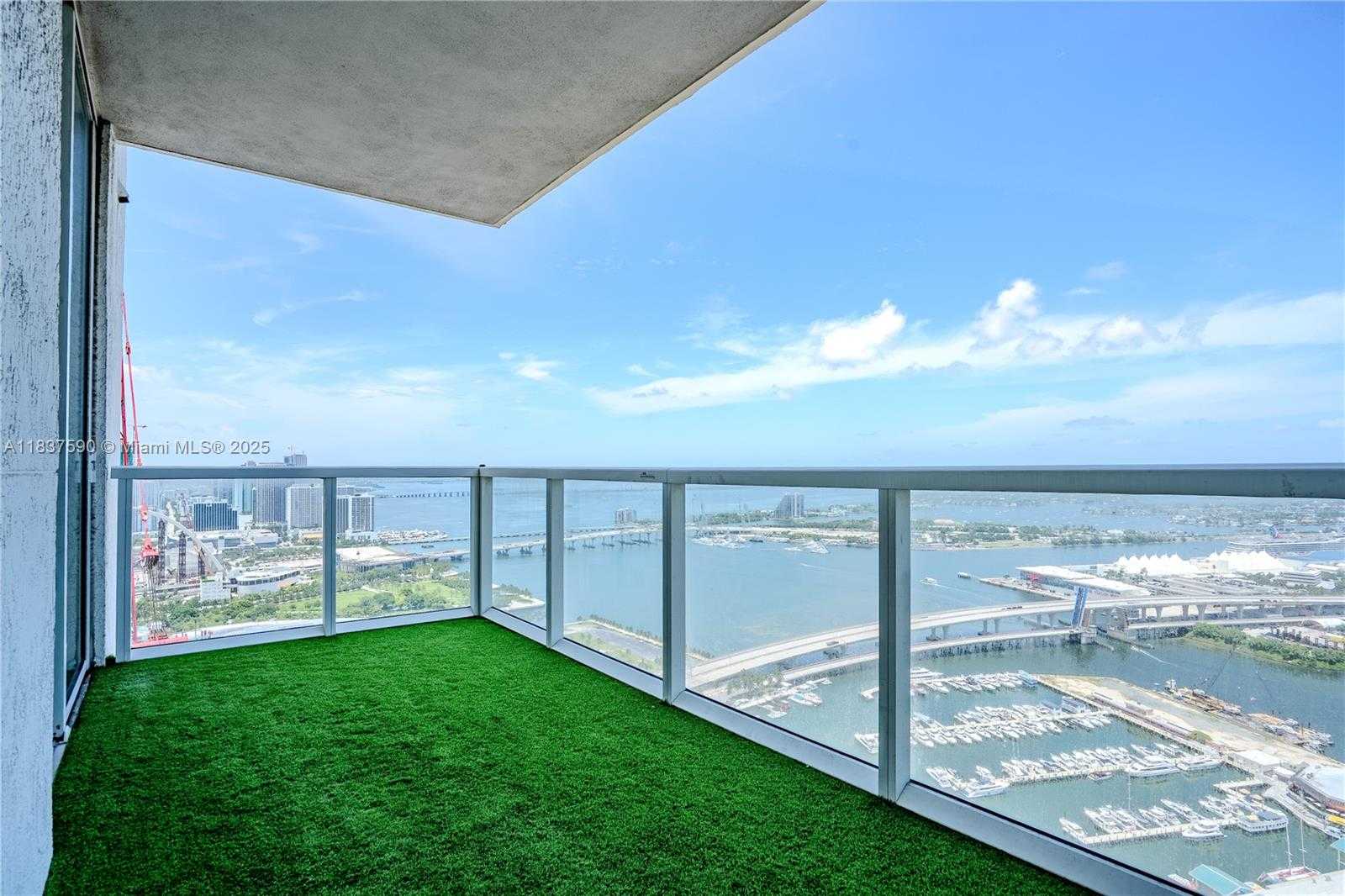 Small Image of 244 BISCAYNE BLVD #4803, Miami Number 20