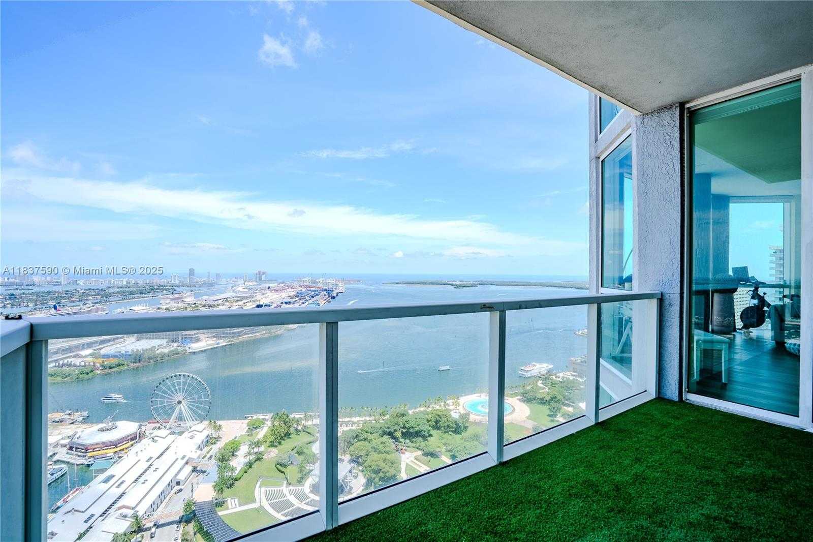 Small Image of 244 BISCAYNE BLVD #4803, Miami Number 26