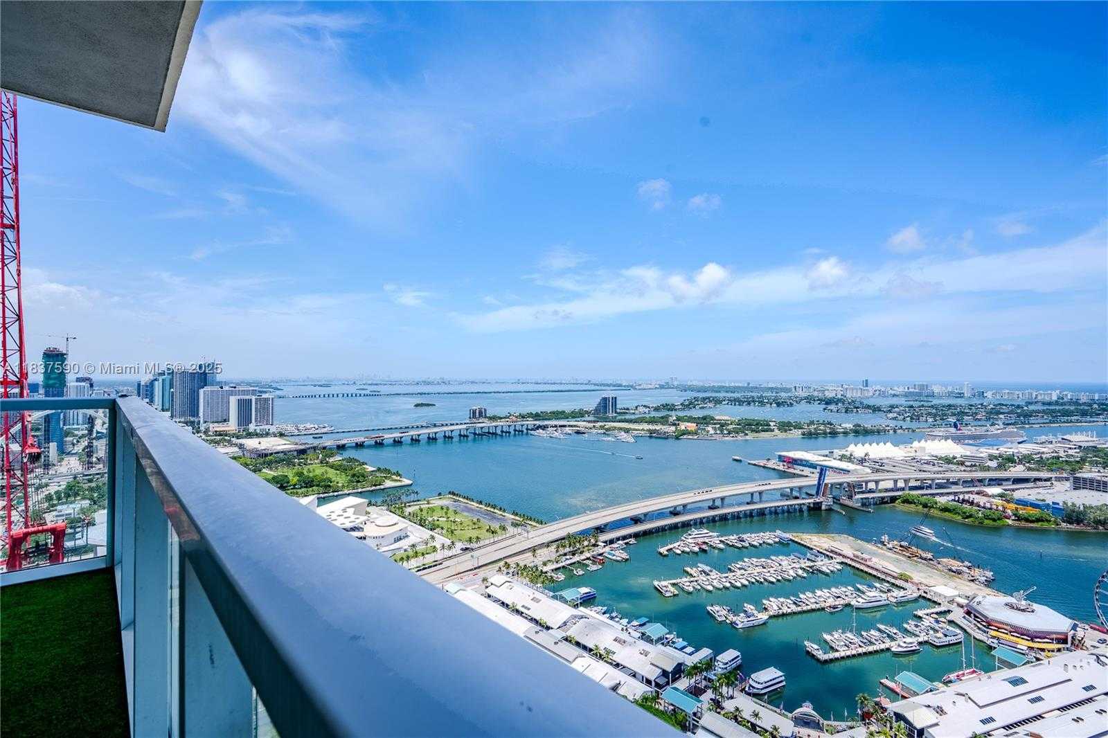 Small Image of 244 BISCAYNE BLVD #4803, Miami Number 27