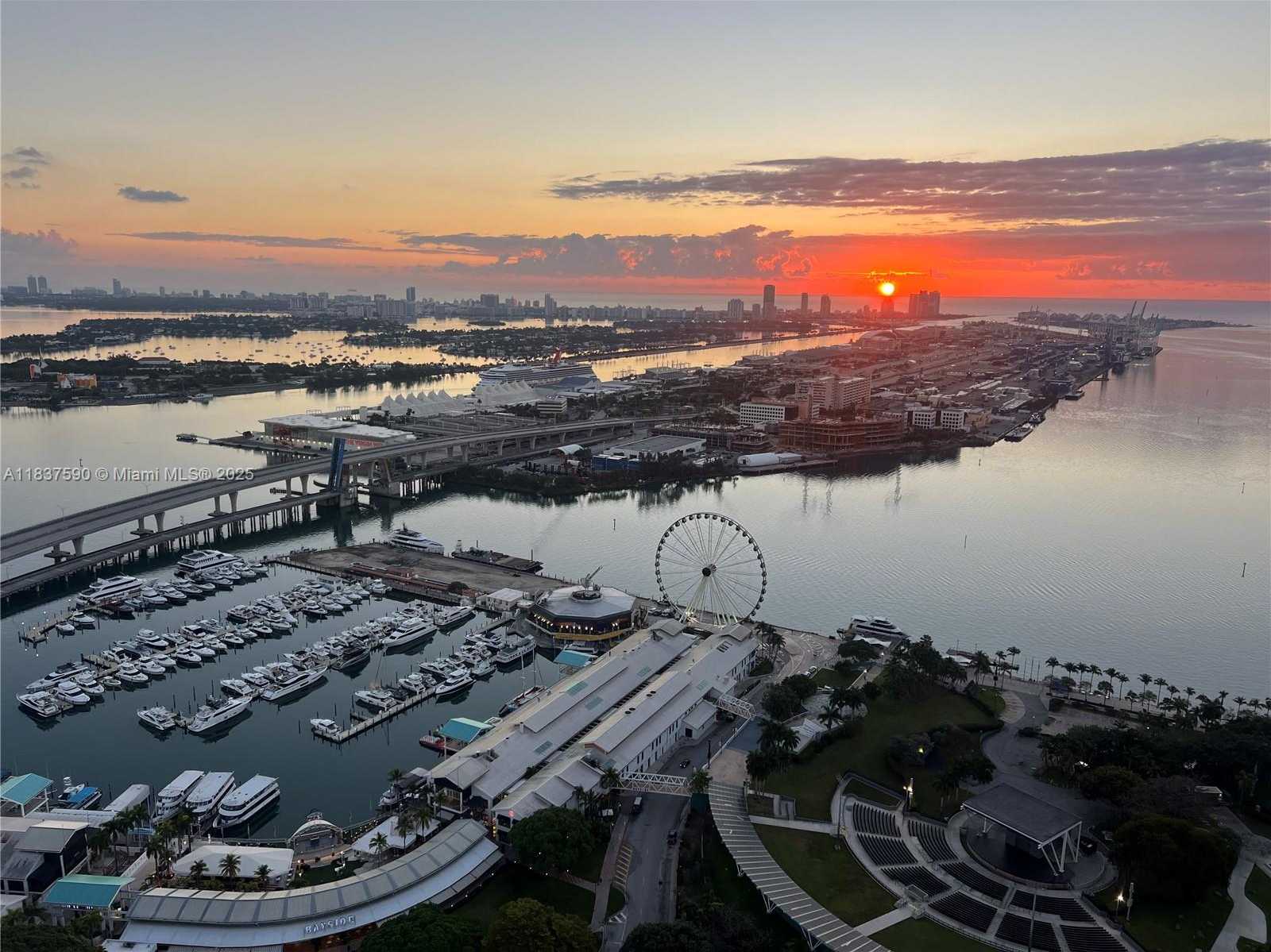 Small Image of 244 BISCAYNE BLVD #4803, Miami Number 28