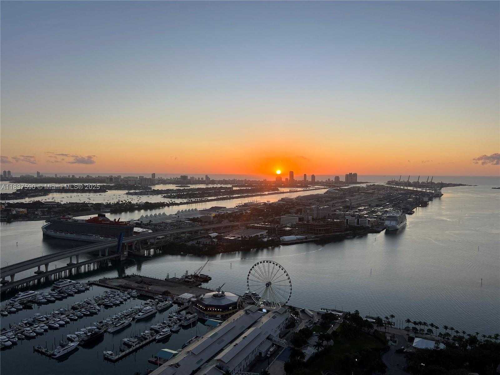 Small Image of 244 BISCAYNE BLVD #4803, Miami Number 30