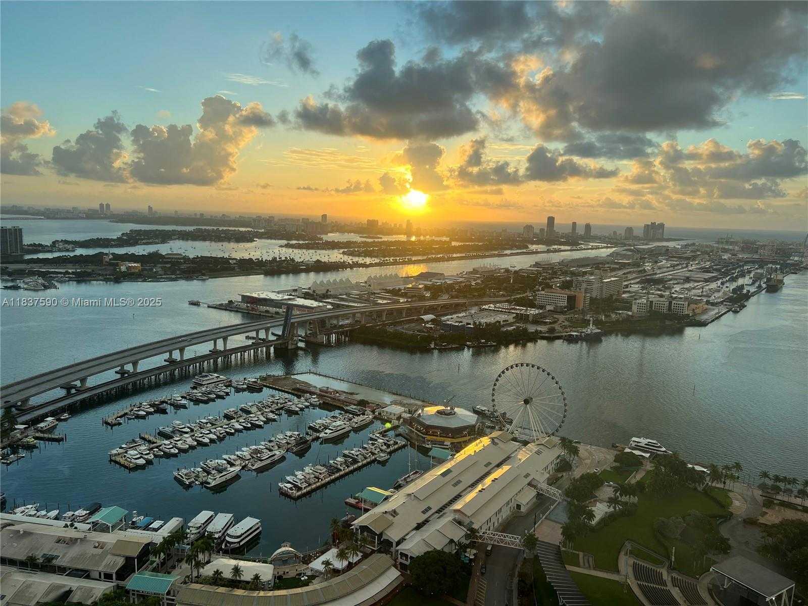 Small Image of 244 BISCAYNE BLVD #4803, Miami Number 32
