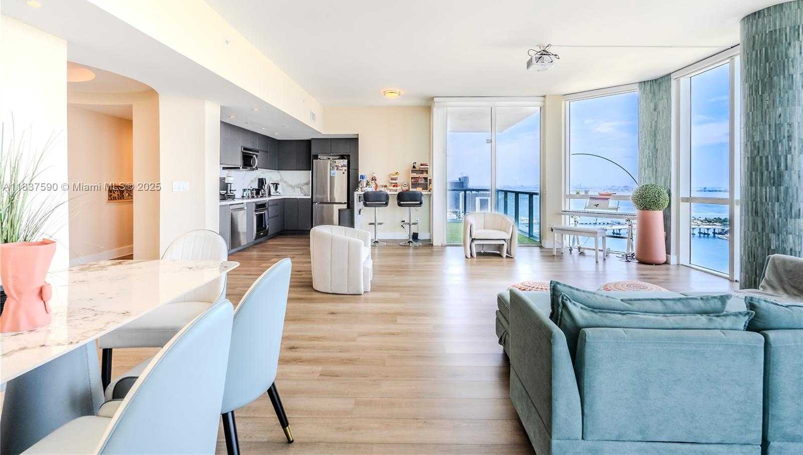 Small Image of 244 BISCAYNE BLVD #4803, Miami Number 4