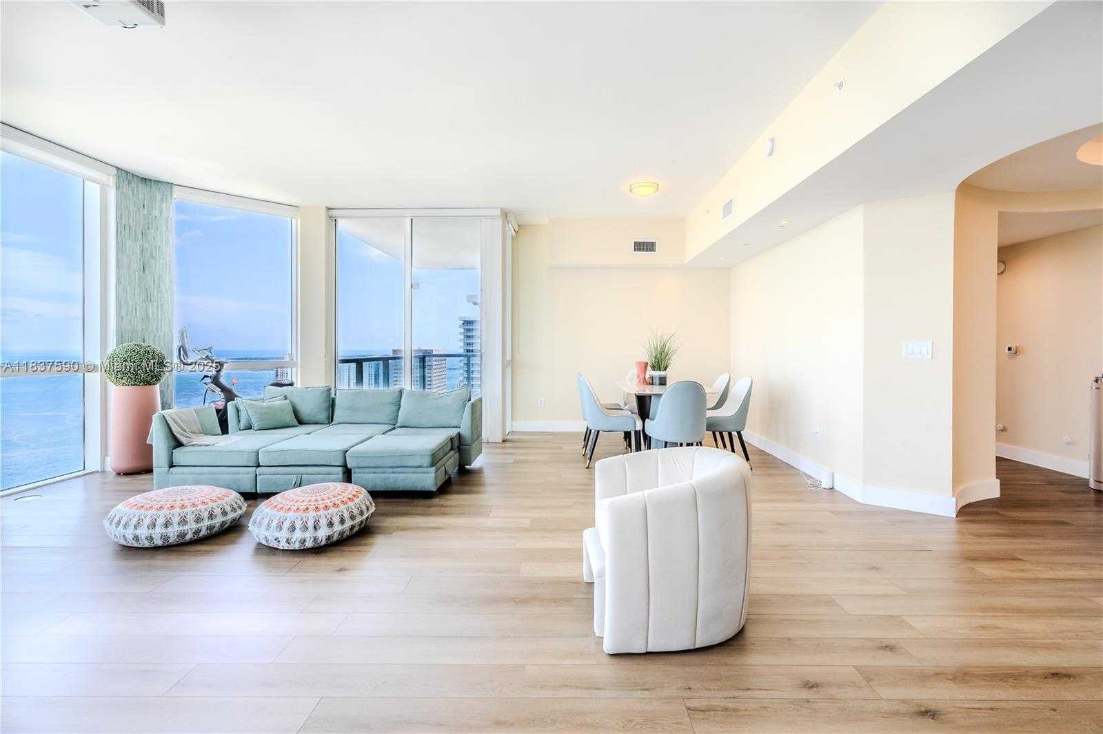 Small Image of 244 BISCAYNE BLVD #4803, Miami Number 7