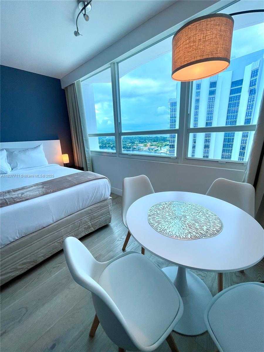 Small Image of 5445 COLLINS AVE #1515, Miami Beach Number 13