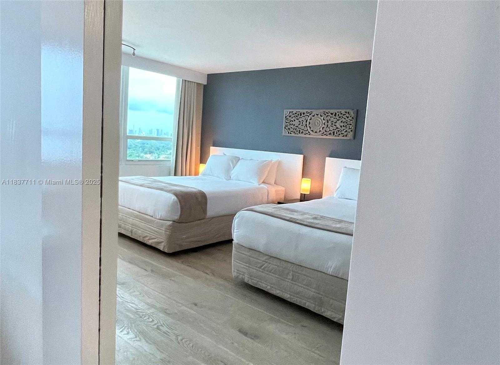 Small Image of 5445 COLLINS AVE #1515, Miami Beach Number 20