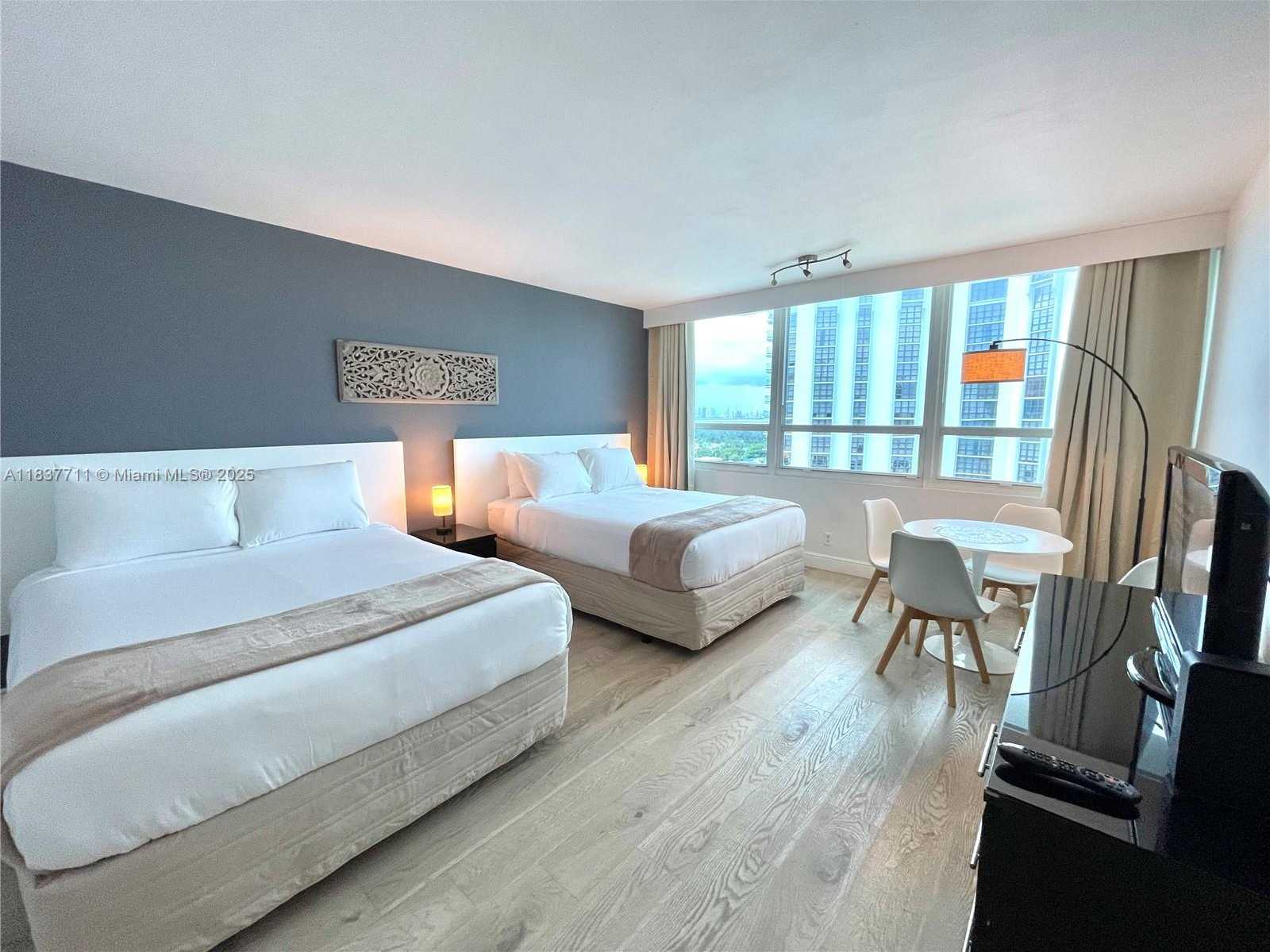 Small Image of 5445 COLLINS AVE #1515, Miami Beach Number 21