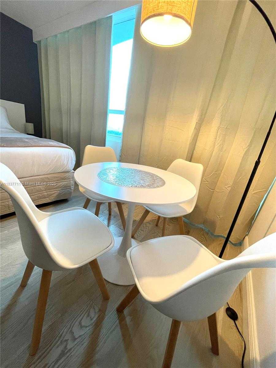 Small Image of 5445 COLLINS AVE #1515, Miami Beach Number 30