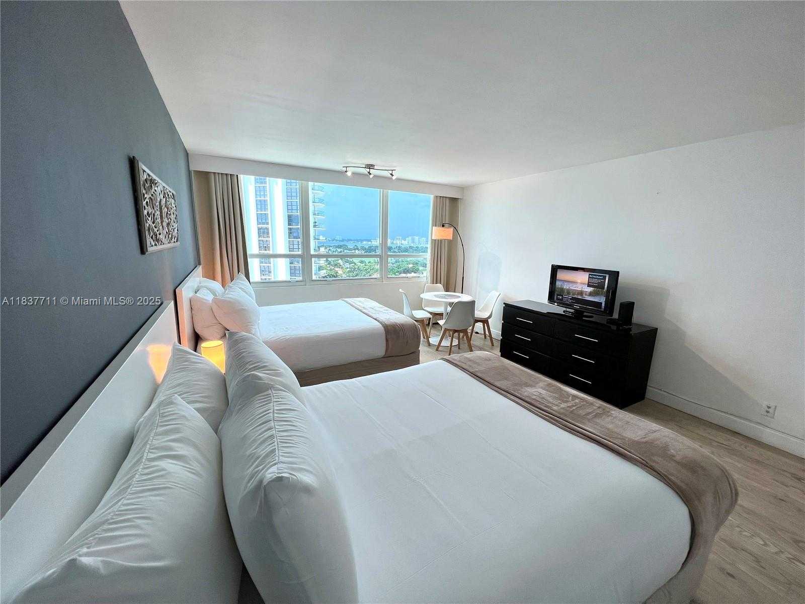 Small Image of 5445 COLLINS AVE #1515, Miami Beach Number 7
