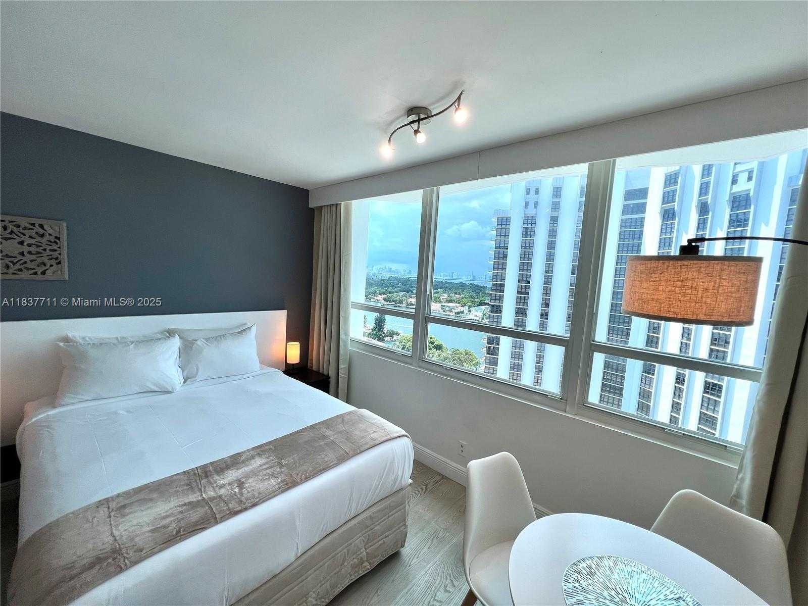 Small Image of 5445 COLLINS AVE #1515, Miami Beach Number 8
