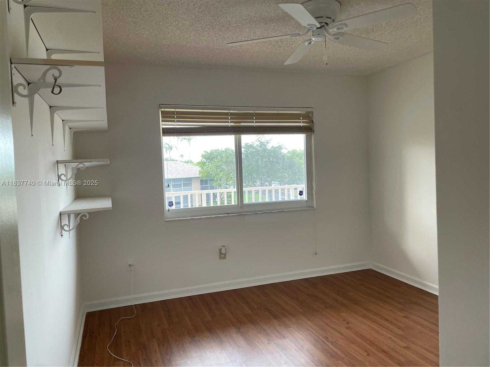 Small Image of 7152 SOUTH DEVON DR #304, Tamarac Number 10