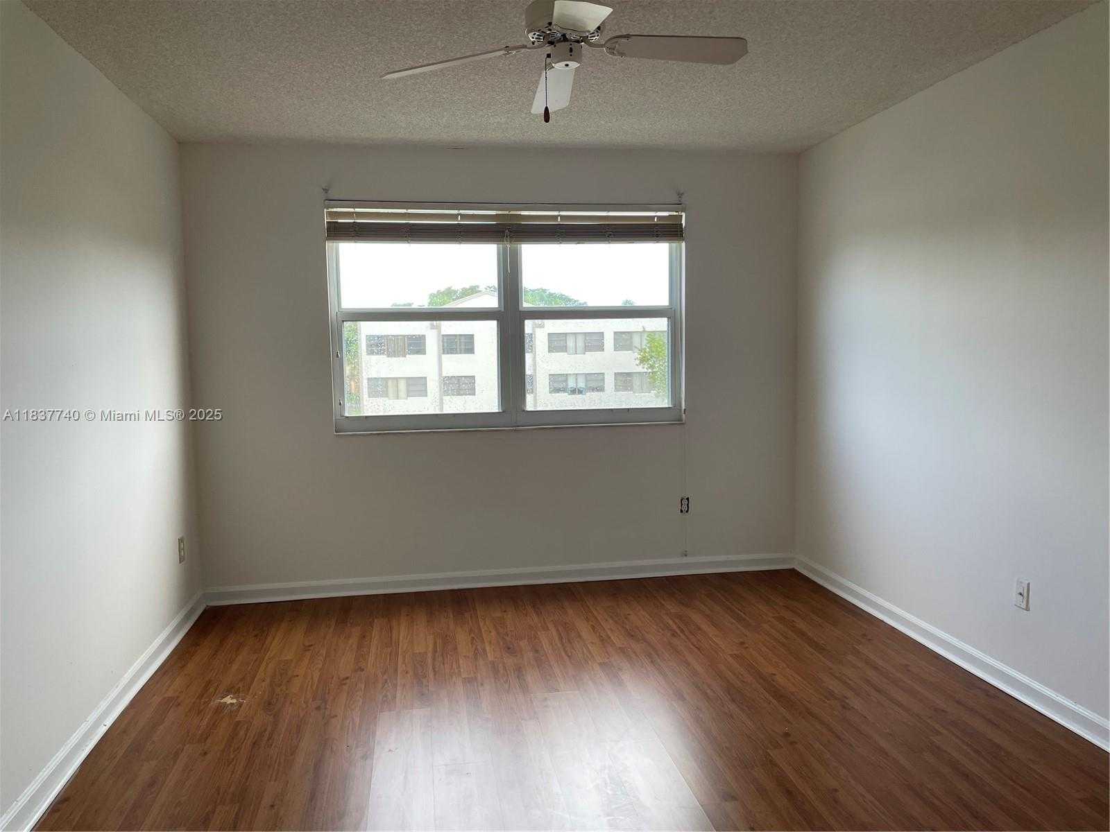 Small Image of 7152 SOUTH DEVON DR #304, Tamarac Number 8