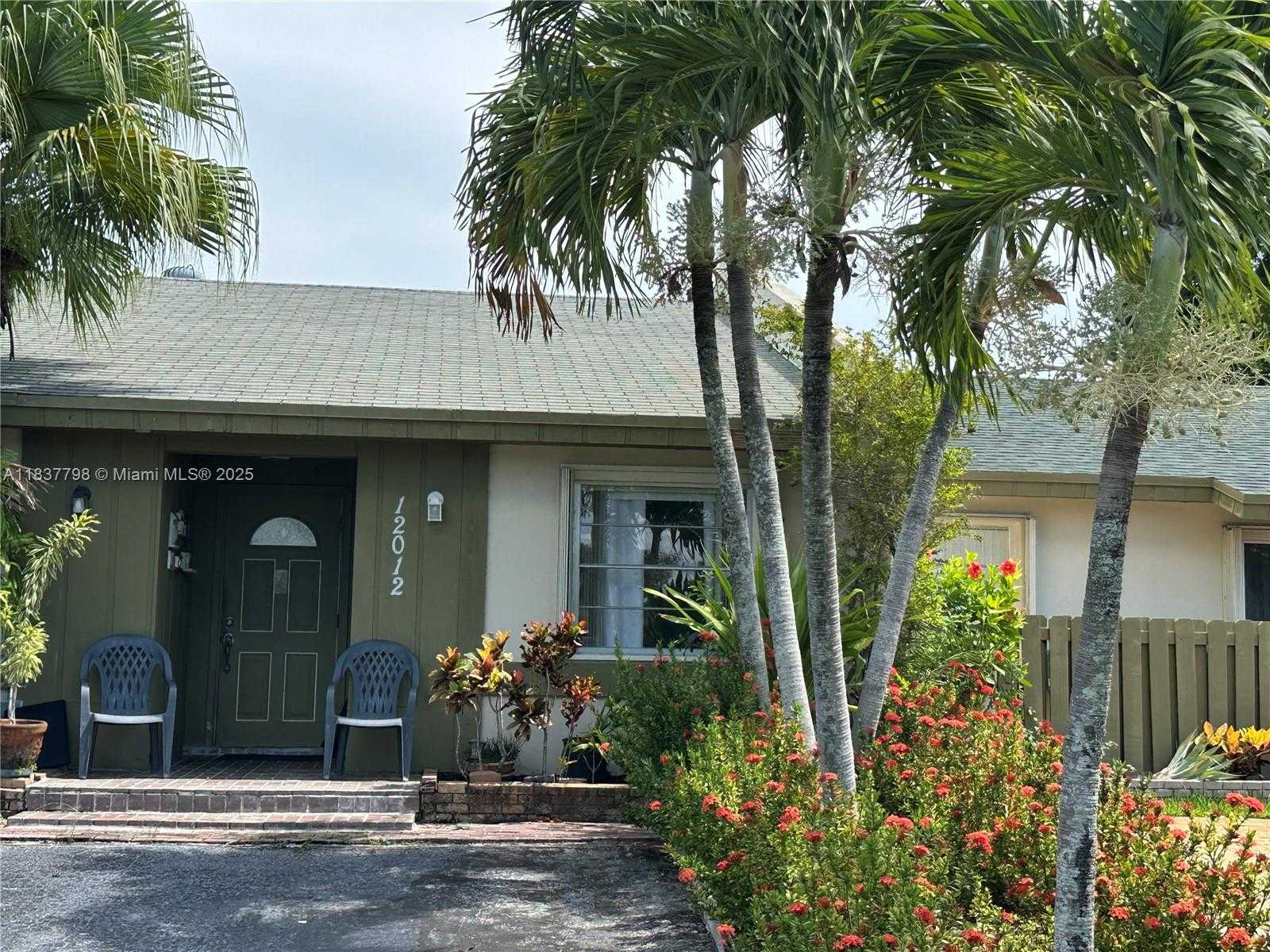 Small Image of 12012 SOUTH WEST 110TH ST CIR N, Miami Number 2