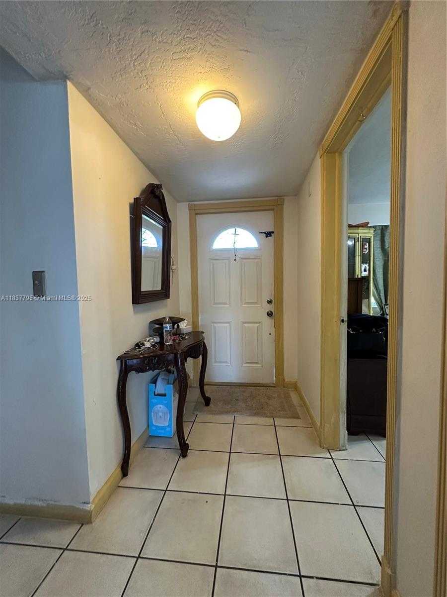 Small Image of 12012 SOUTH WEST 110TH ST CIR N, Miami Number 3